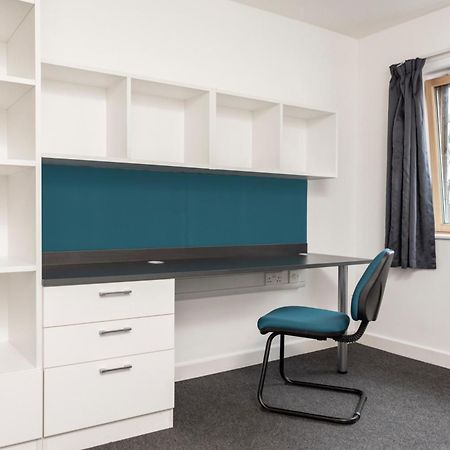 Wenlock Court Aparthotel Luton  Exteriör bild