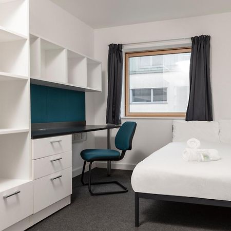 Wenlock Court Aparthotel Luton  Exteriör bild